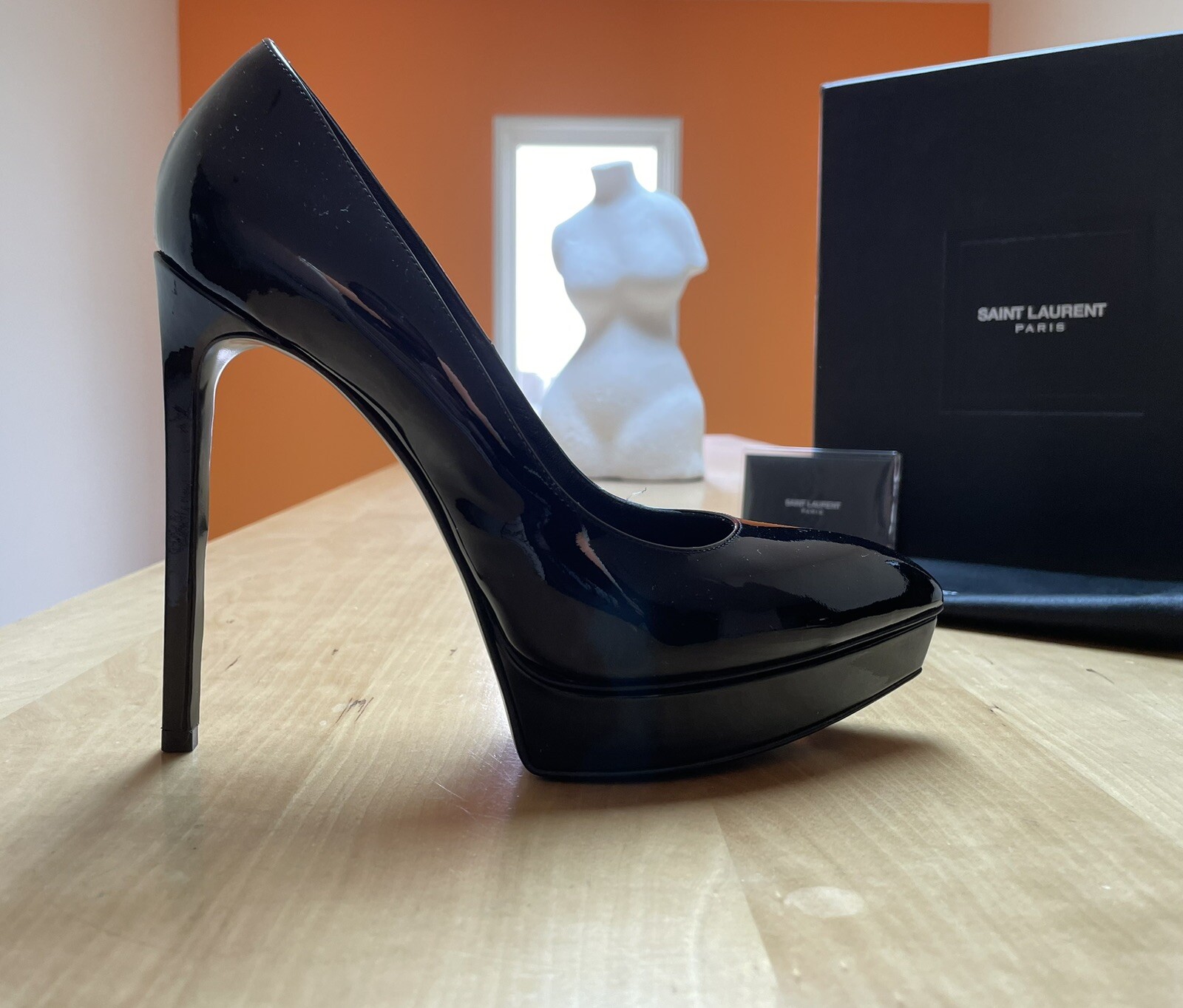 Saint Laurent Vitello Vernice nero vernice tacco classico tg 39 5