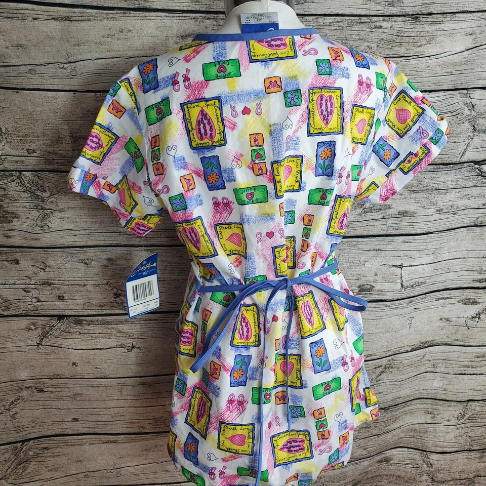 Women's Crest Scrubs Strokes Love Size XS. - Image 3 of 4