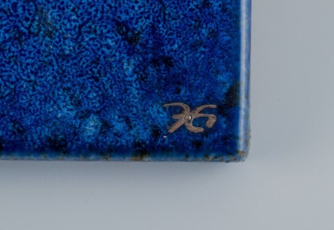 Picture 4 of 6
