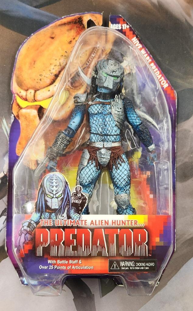 ネカ　ハイブウォーズ　プレデター　ケナー Amazon.com: NECA Predators Series 10 Hive War 7
