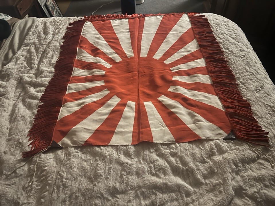 WWII JAPANESE ARMY RISING SUN FLAG WITH RED FRING . Original From Japan