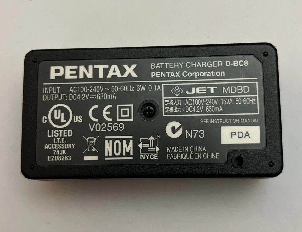 Cargador de Batería Original Pentax D-BC8 Para D-LI8 Probado Buen Estado Foto 2 de 2