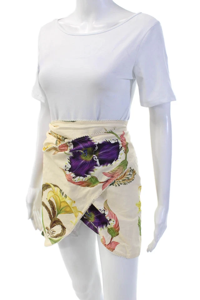 Cubre de natación con pareo estampado floral Agua Bendita para mujer Foto 2 de 4