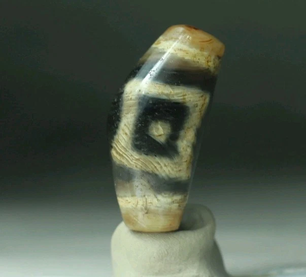 Cuentas Sakor Namkor Dzi de ágata antigua indo/tibetana pre-1800 15*18*42 mm Foto 4 de 4