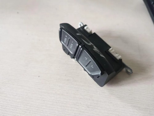 VW PASSAT B7 ALLTRACK 365 Lenkradknöpfe / -schalter 1J0959538F 2.50 33857297