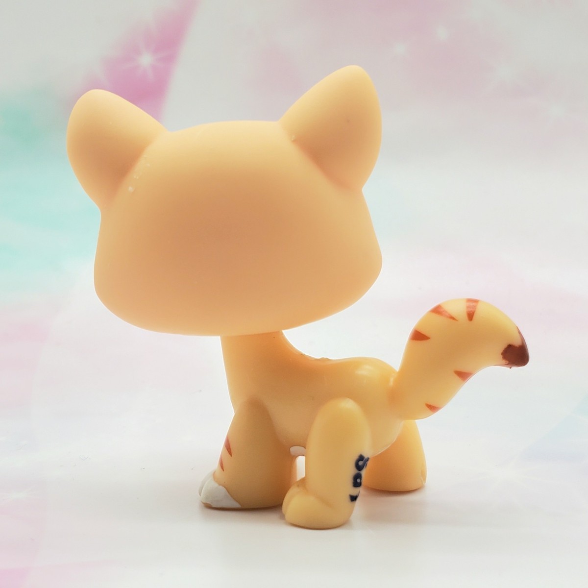 Littlest Pet Shop Authentic # 1572 Yellow White Orange Striped Cat