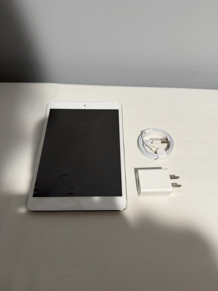 Apple iPad mini A1432 32 GB, Wi-Fi, 7.9 in - White/Silver