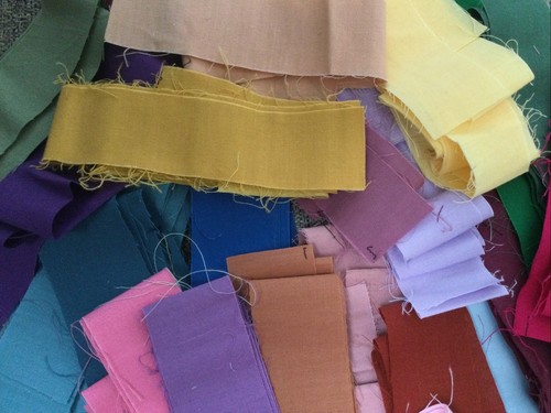 50 Strips 1.5” W 25 Solid Colors Precut Sewing Quilting Varying Lengths - Picture 3 of 4