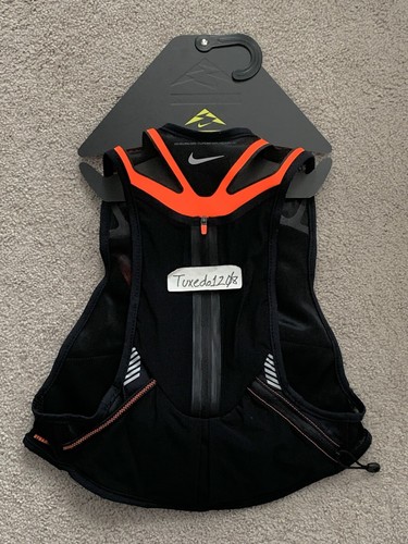 Nuovo! Nike Kiger Gilet Idratazione Trail Running TgMEDIA Nero/Cremisi - Foto 2 di 3