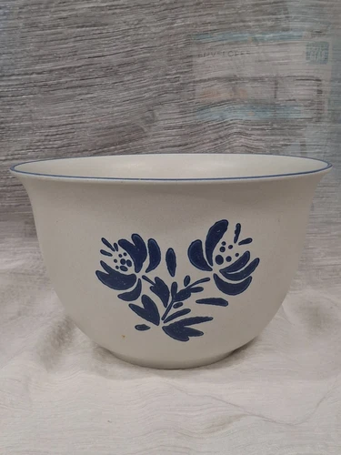 PFALTZGRAFF YORKTOWNE Extra Large Mixing Bowl 10.5" Diameter 6.5" Tall