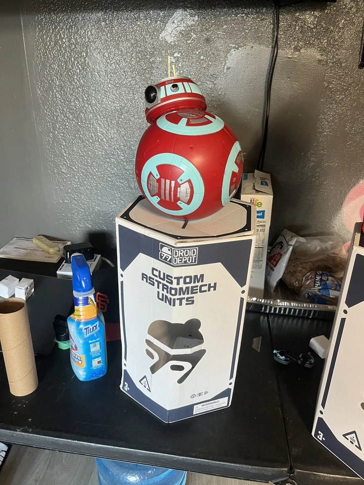 Drone de batalha Star Wars Disneyland - Imagem 3 de 3