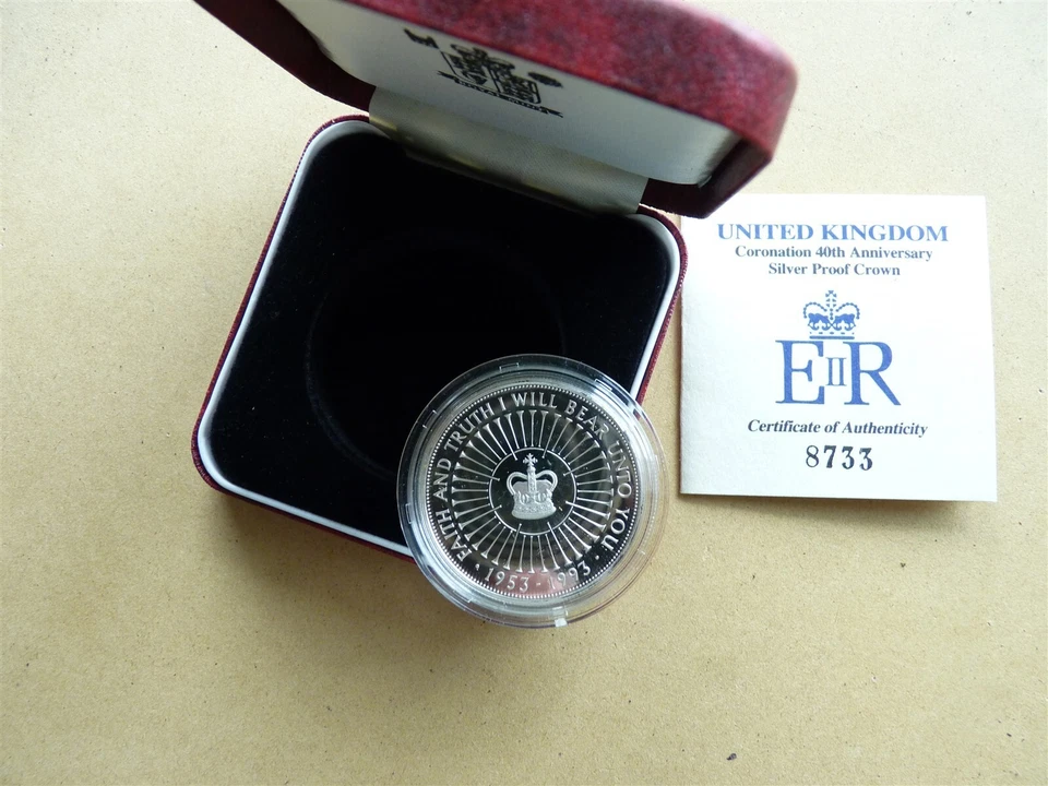 UK GREAT BRITAIN  CROWN SILVER COIN  QUEEN 46 CORONATION 1953-1993 - Image 3 of 4