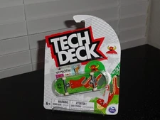 SPIN MASTER TECH DECK TOY MACHINE ULTRA RARE SKATEBOARD (CREASED CARD)