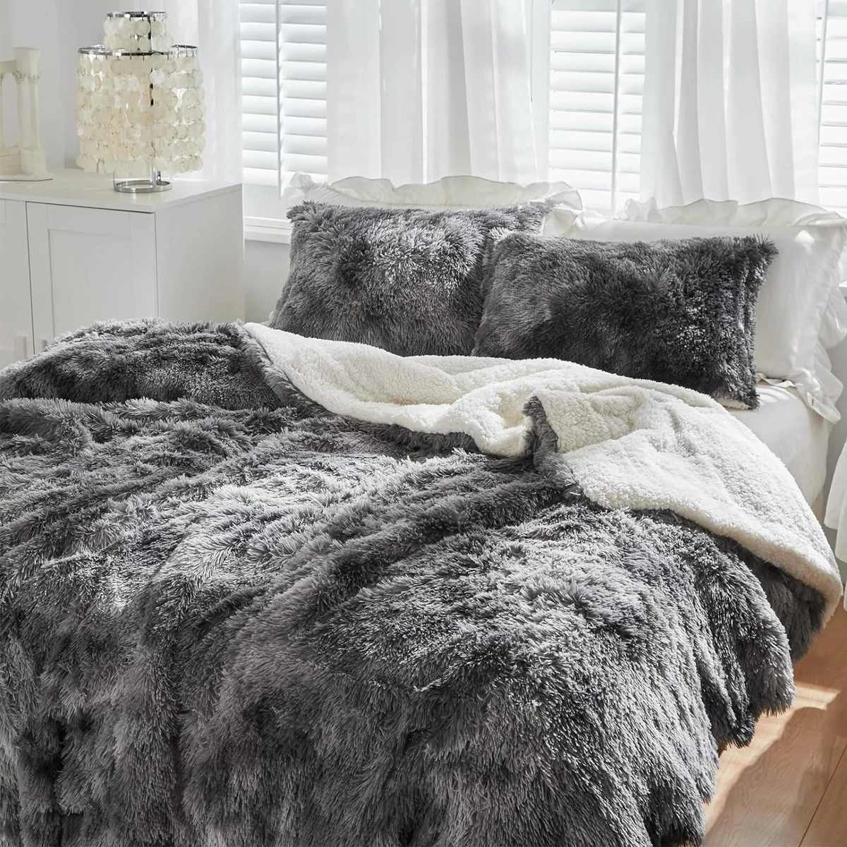 Luxury Faux Fur Shaggy Fluffy Comforter Set Full Queen Size Mixed Black and Whit