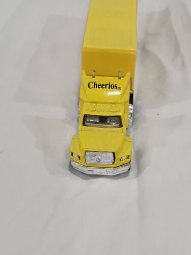 Matchbox Convoy - CY39 - Ford Aeromax Box Truck - Cheerios - Picture 4 of 6