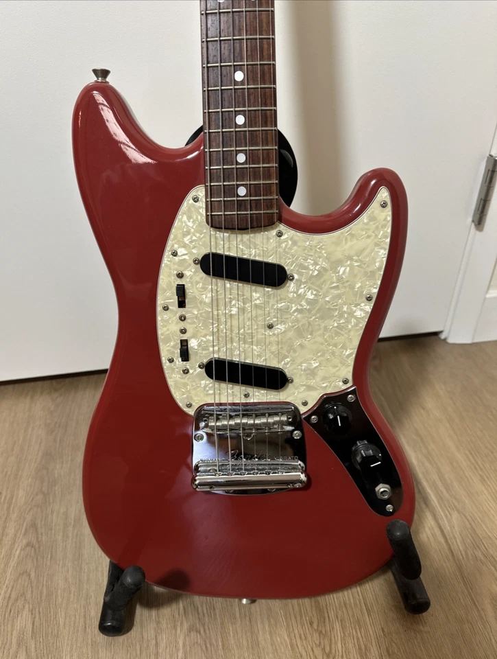 Guardabarros / Hecho en Japón Mustang tradicional años 60 rojo 2006 con estuche ENVÍO GRATUITO Foto 3 de 4