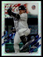 2021 Topps Chrome NPB #62 Kento Watanabe Refractors