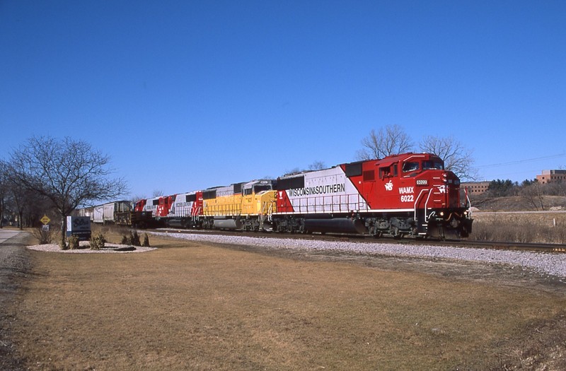 BN ORIG SLIDE WAMX WISCONSIN & SOUTHERN SD60M #6022+3 W/TRAIN - JANESVILLE 2025