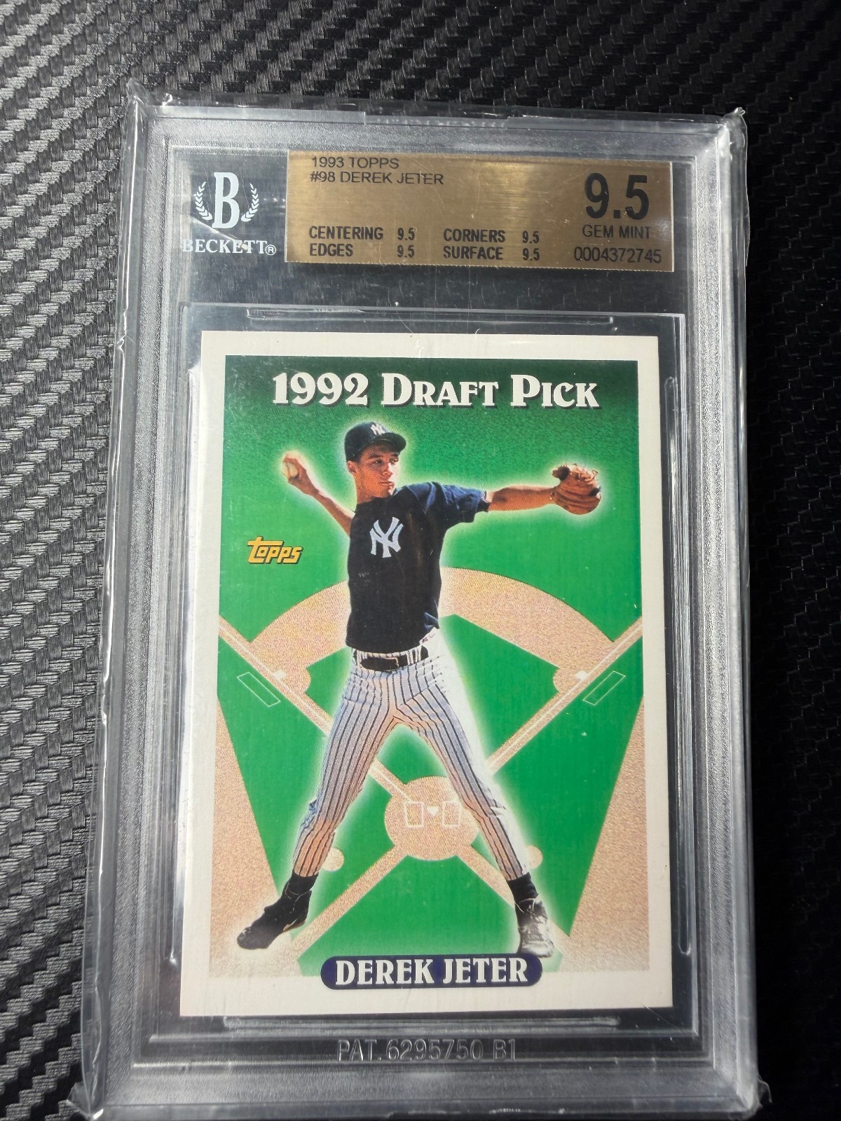 1993 Topps Derek Jeter 1992 Draft Pick #98 BGS 9.5 All subs 9.5 view 1
