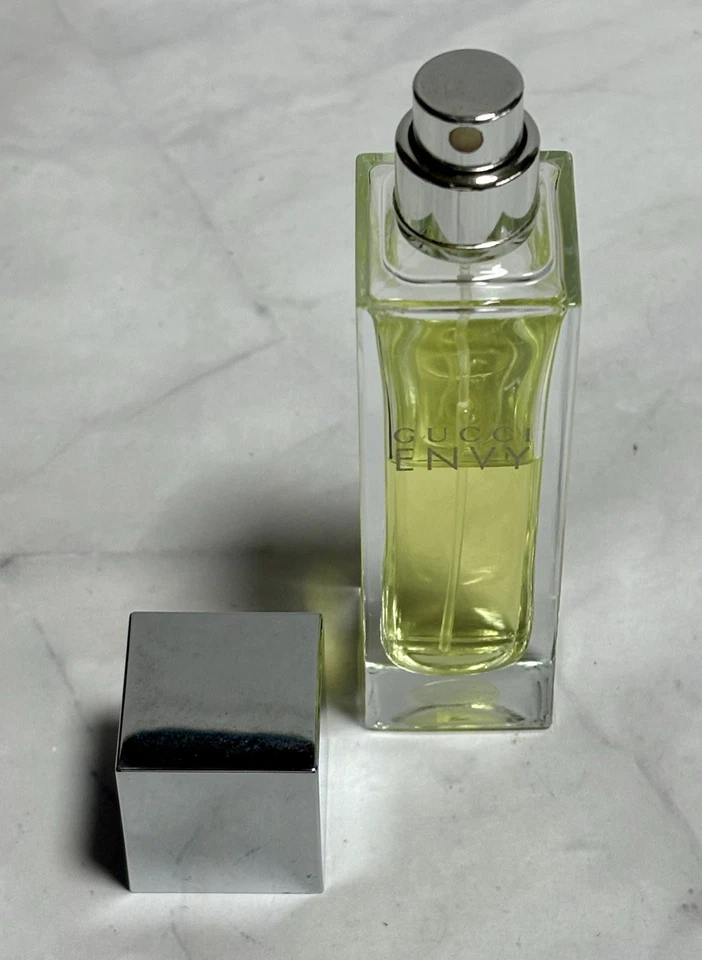 Eau De Toilette Spray DE COLECCIÓN GUCCI ENVY Mujer 1 oz/30 ml DESCONTINUADO - VER RELLENO Foto 3 de 4