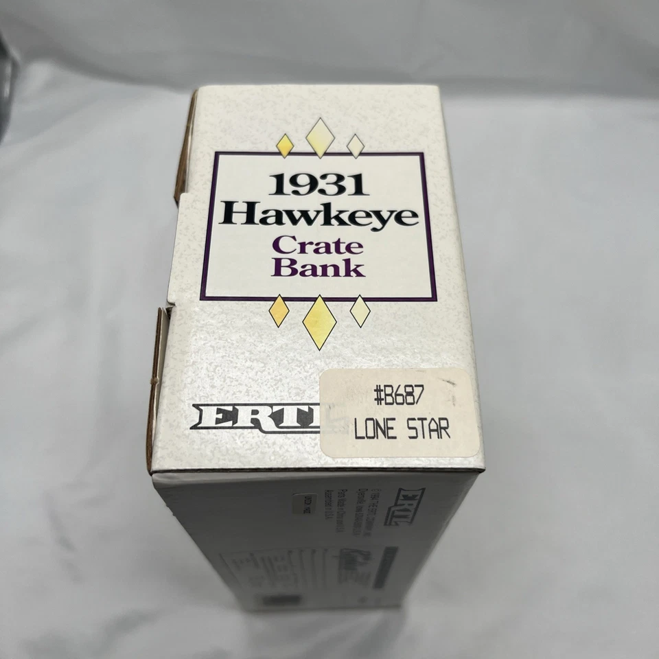 Ertl Diecast Bank 1931 Hawkeye Crate Bank Lone Star Beer Red Truck con cajas Foto 4 de 4