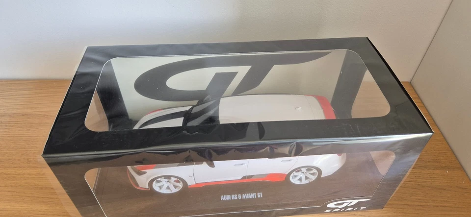 Audi RS6 Avant GT (C8) Arkona White (2024) GT512 - 1/18 - GT Spirit - Photo 2/4