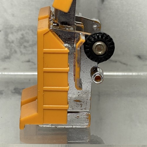 GoBots Dumper 09 Dump Truck Action Figure Tonka 1983 - Broken - Use for Parts - Picture 6 of 13