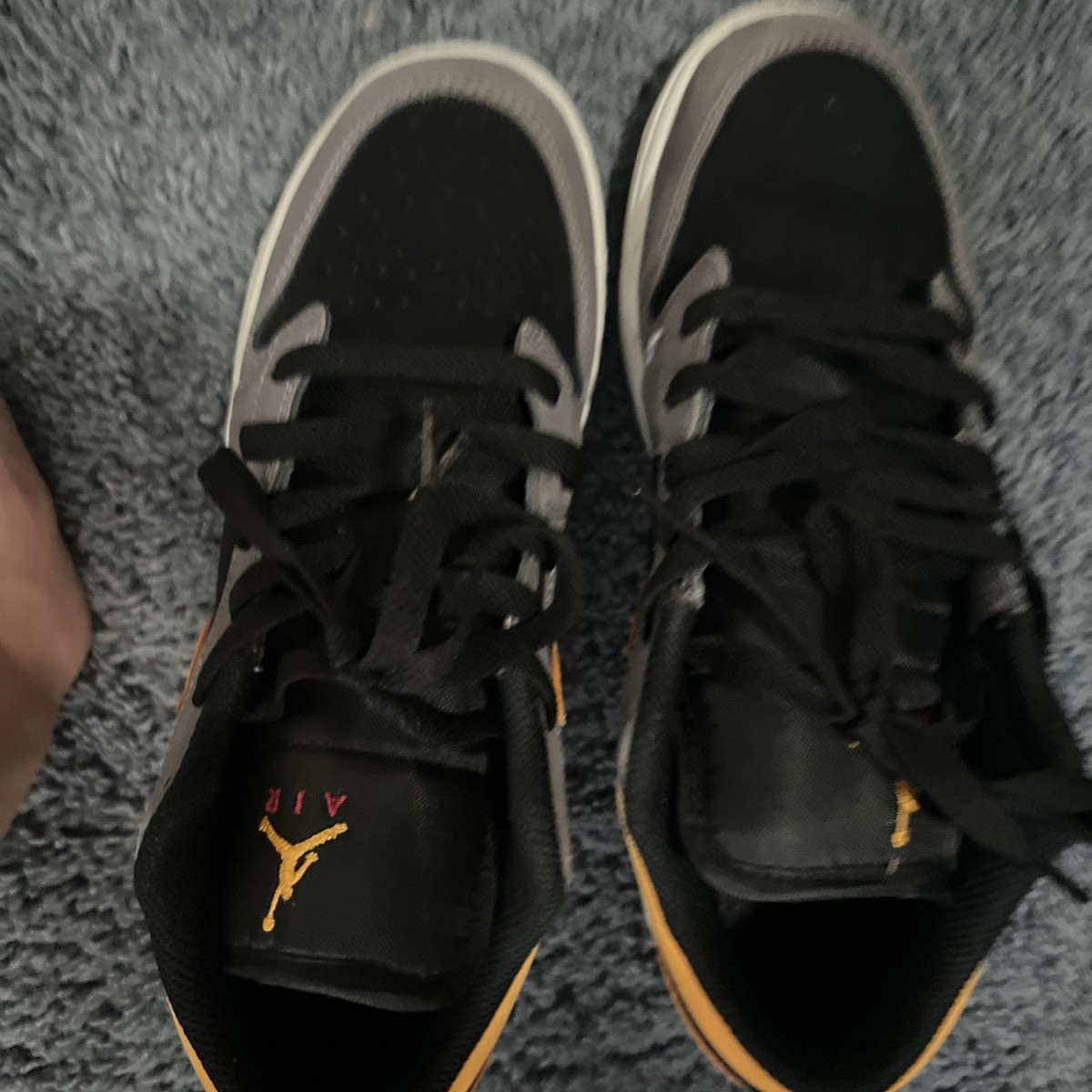 worn, starting price 80$,negotiable View 5