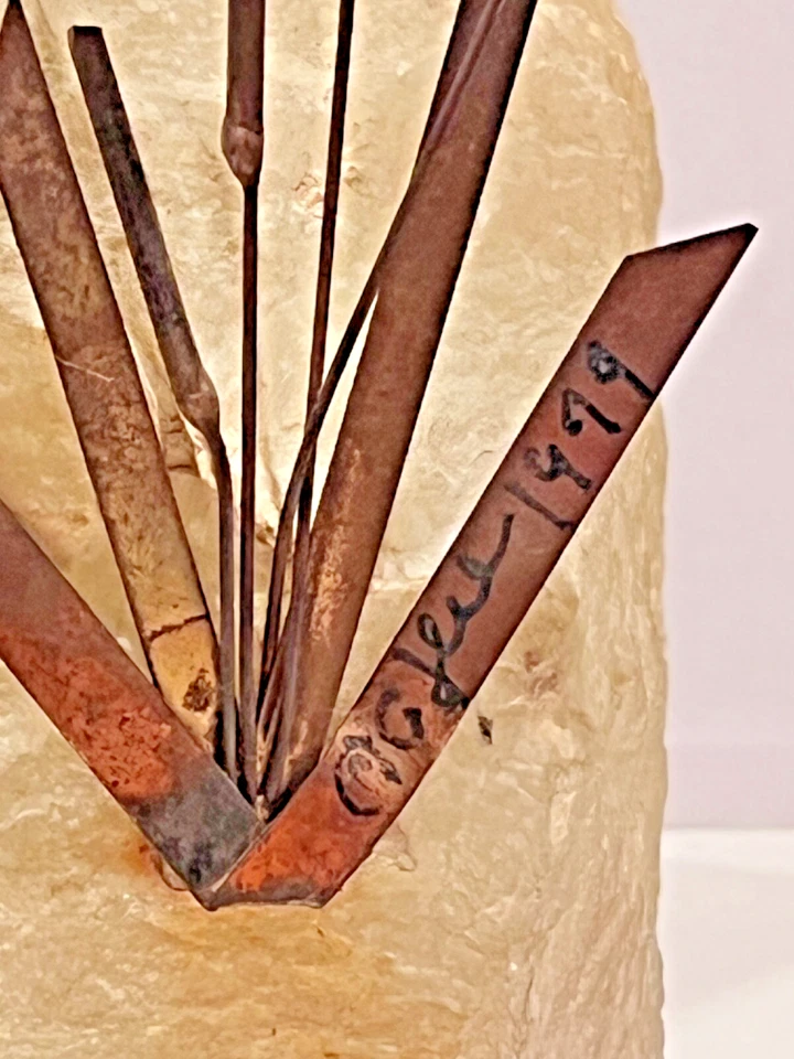 Escultura de pescador vintage de Curtis Jere firmada 1979 Foto 3 de 4