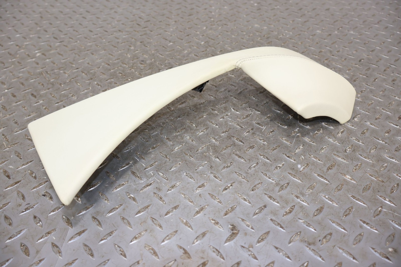 09 Aston Martin V8 Vantage Left LH Center Dash Trim (Cream Truffle Leather)