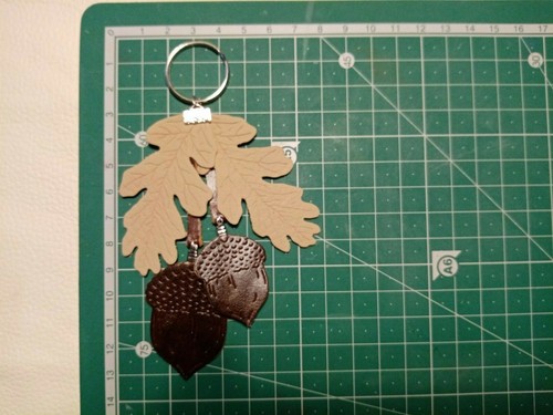 Leather Handmade Oak Leaf And Acorns Key Ring. Different Colors Available. - Picture 22 of 26