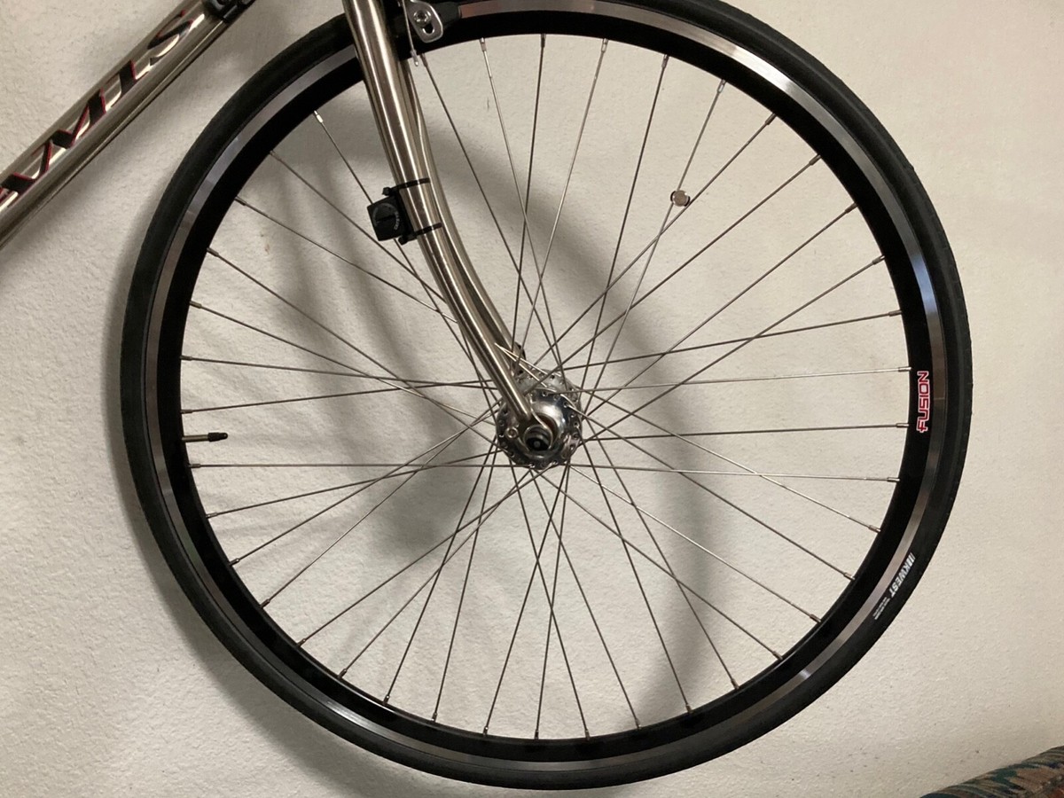Philwood wheelset 700c clincher with 3 new tires/tubes. Paid