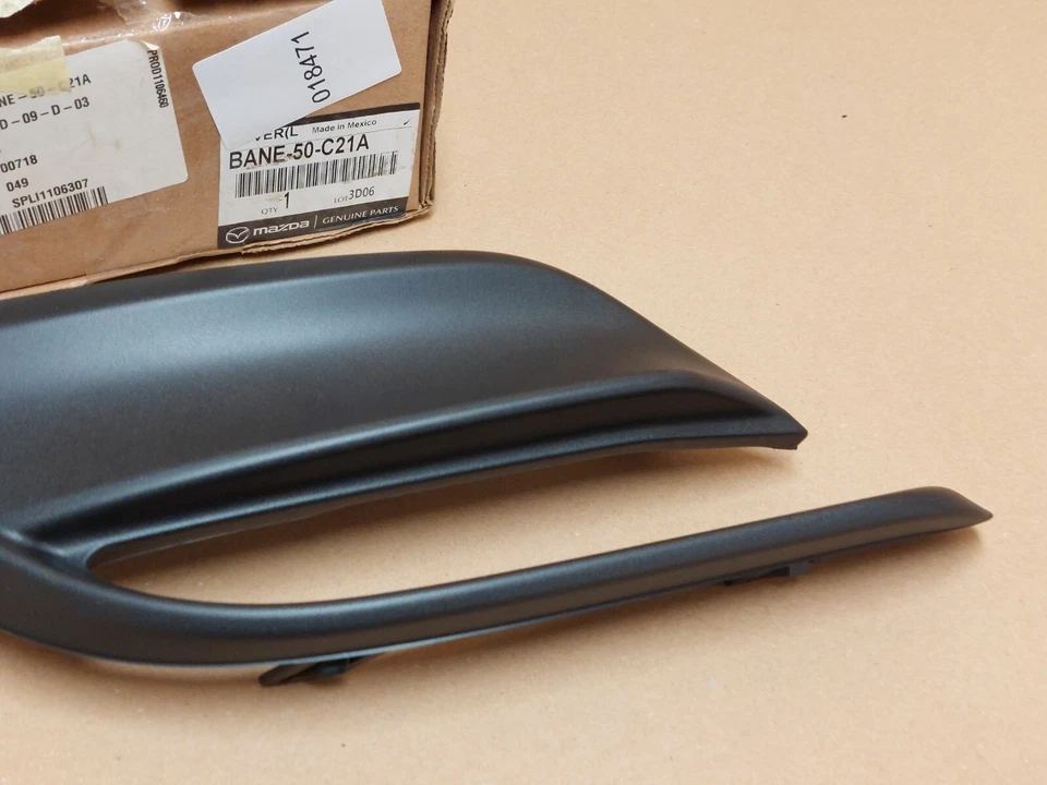 Mazda 3 BM Front Bumper Left Fog Light Grille Bezel 2017-2019 BANE50C21A Genuine - Image 3 of 4