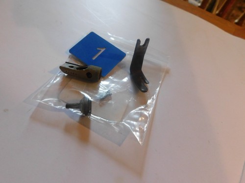 G7B Singer Model 66 Treadle 1916 Sewing Machine Original PARTS ONLY - Discounts - Picture 10 of 67