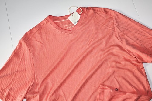 Camiseta Tommy Bahama Cresta Costera Cuello en V Rendimiento Concha Rosa Mediana M - Imagen 2 de 4