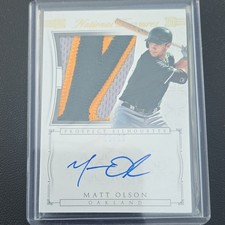 Panini National Treasures Matt Olson Gold /25 Patch Auto Rookie Athletics