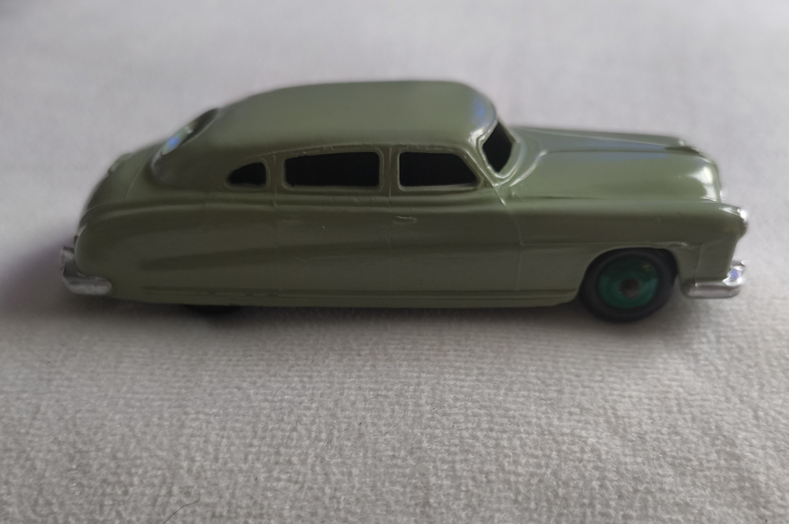 Dinky 139b, Hudson Commodore Sedan - Free Price Guide & Review