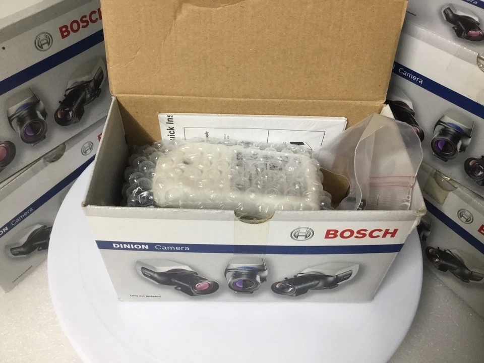 Bosch VBC-4075-C21 Security Color Camera W/ 720TVL 960H 5-50mm Wall Bracket NEW! - Image 3 of 4