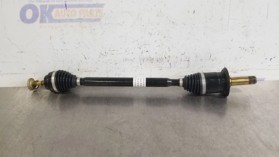 BMW M235i 20 2020 2,0 L AWD eje trasero fabricante original pasajero derecho  Foto 2 de 4