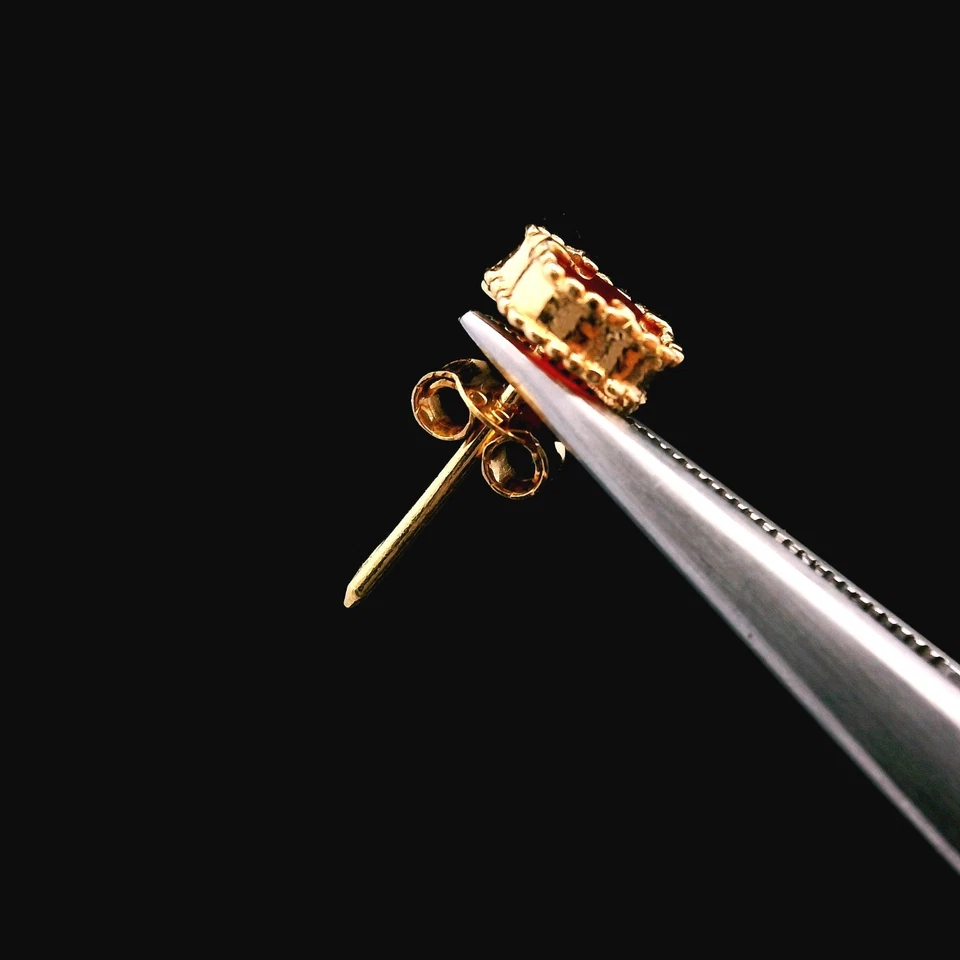 18KT Yellow Gold 0.9dwt Red Clover Earrings - Image 3 of 4