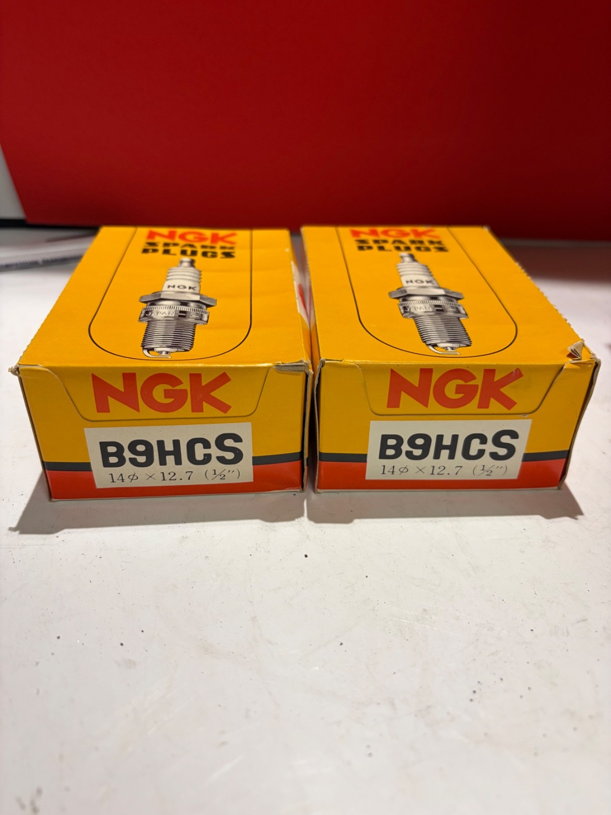20X NEW GENUINE NGK B9HCS SPARK PLUGS NOS PLUGS  2 Full Boxes of 10 each