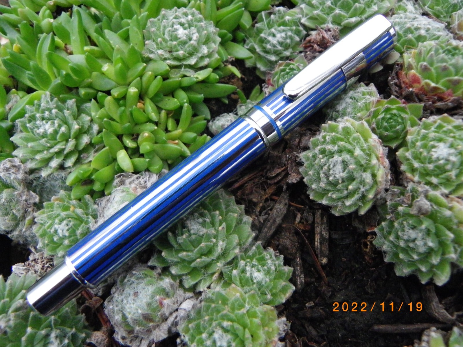 Stylo plume milleraies argenté bleu avec plume iridium pour écriture fine