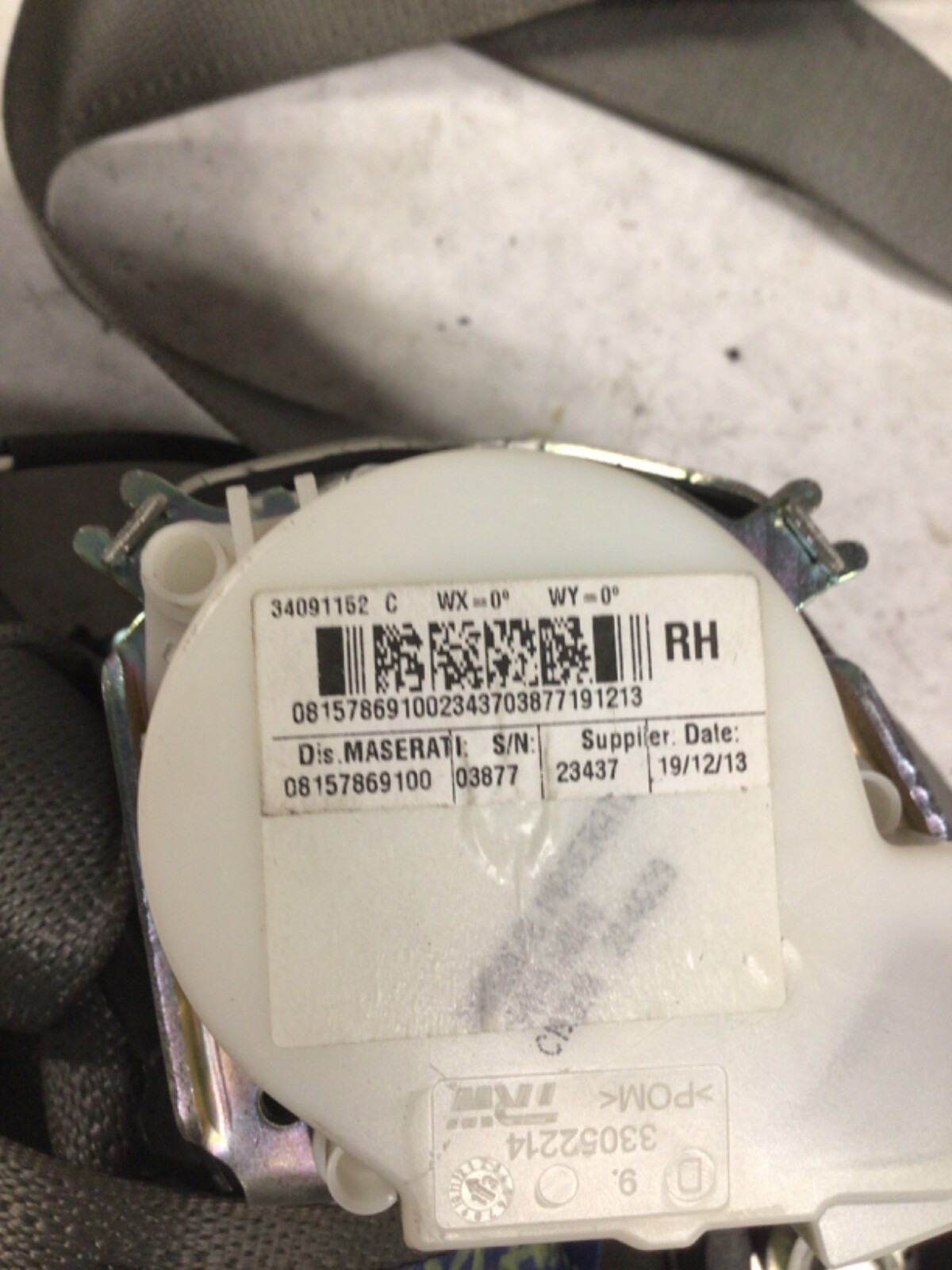 Maserati GranCabrio convertible 2015 front Right passenger seat belt 34091152C