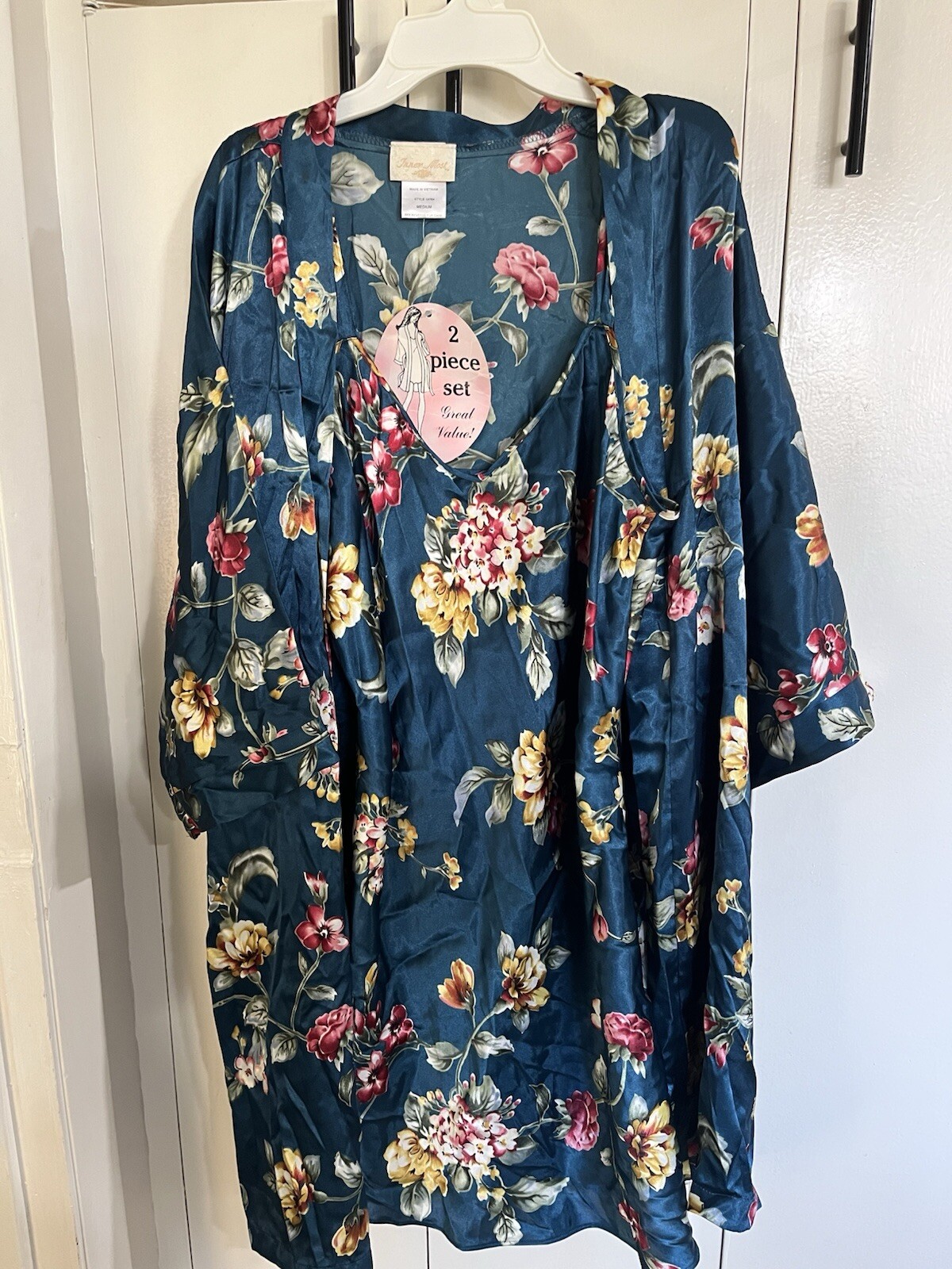Vtg Inner Most satin floral Womens Medium M  Silky Nightgown Robe Set Lingerie