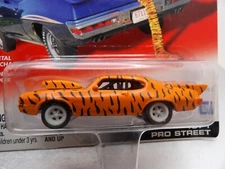 WHITE LIGHTNING 1971 PONTIAC GTO PRO STREET  JOHNNY LIGHTNING PONTIAC GTO   1:64
