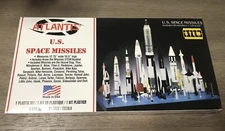 Atlantis AANM6871 U.S. Space Missiles 1/128 Scale Plastic Model With 36 Missiles