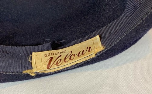 VINTAGE GENUINE VELOUR PILLBOX WOMEN'S HAT FEATHER RHINESTONES - Picture 8 of 9