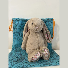 NWT New Jelly cat Blossom Beige Bunny Petal Medium Birthday With Dust Bag Free