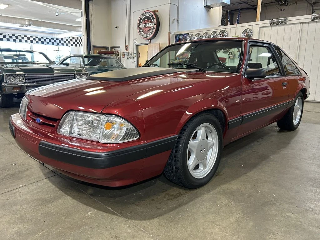 Preços baixos em Ford Mustang Hatchback para carros e caminhões | eBay
