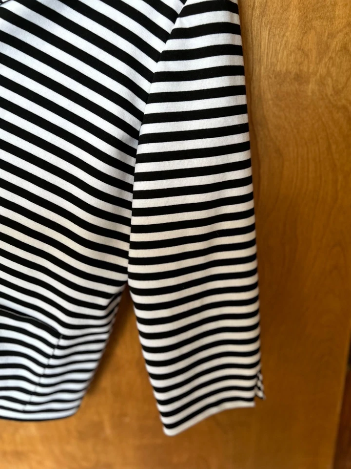 Alfred Dunner Size 14 Black And White Button Up Striped Jacket - Image 4 of 4